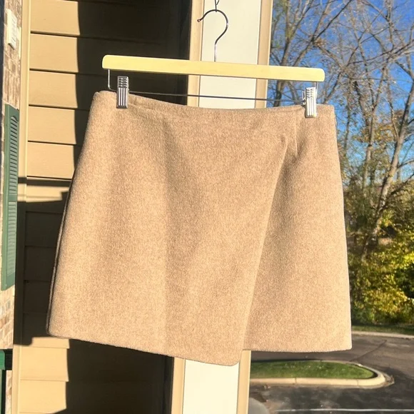 🆕 French Connection Beige Wrap Mini Skirt Asymmetrical Wool-Blend Size M (8)